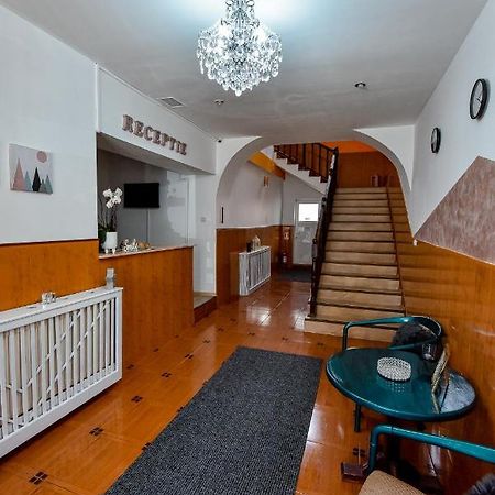 Pensiunea Vanessa Făgăraş 外观 照片